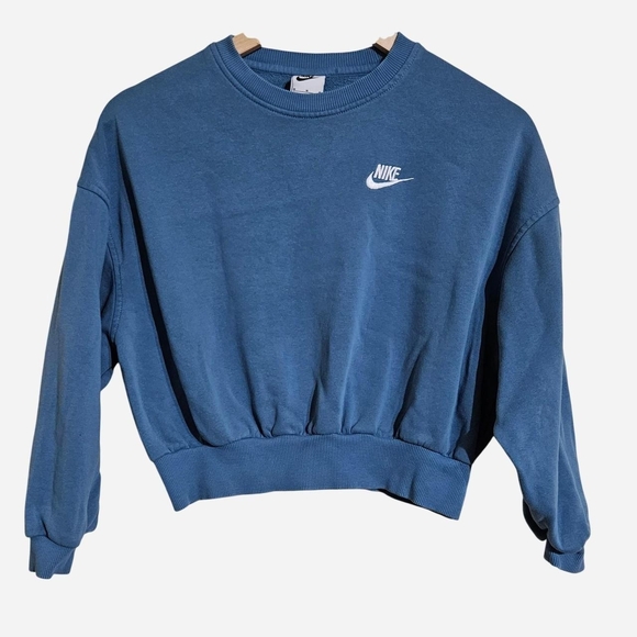 Nike Sweaters - Nike Women's Blue Cropped Crewneck Sweatshirt